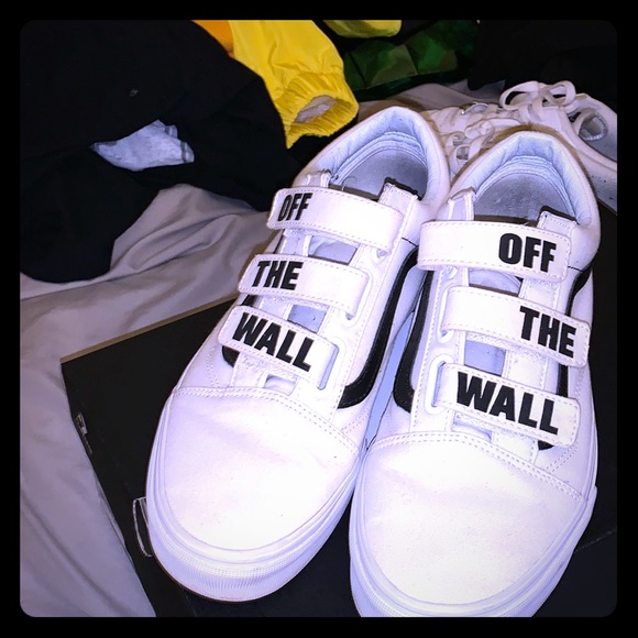 Vans - Picture 1 of 1